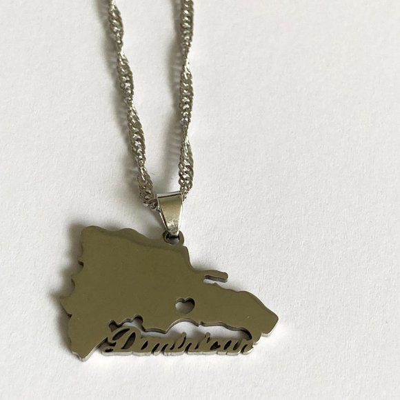 Dominican Republic Map Flag Necklace Stainless Steel 19" Chain Silver Tone - Picture 3 of 7